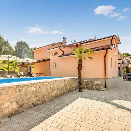 5 Bedroom Pet Friendly In Rukavac *