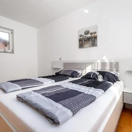 5 Bedroom Pet Friendly In Rukavac Vikendica Rukavac (Primorje-Gorski Kotar)