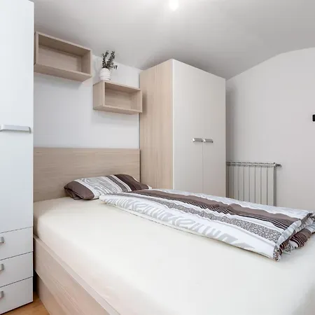 5 Bedroom Pet Friendly In Rukavac Rukavac (Primorje-Gorski Kotar)