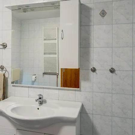 5 Bedroom Pet Friendly In Rukavac Vikendica